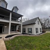 Whispering Oaks Estate