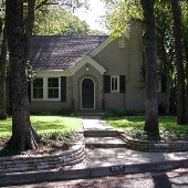 Tarrytown Neighborhood - Clearview Drive