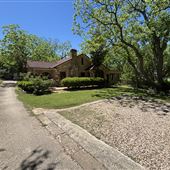 Heart of Austin Farmhouse